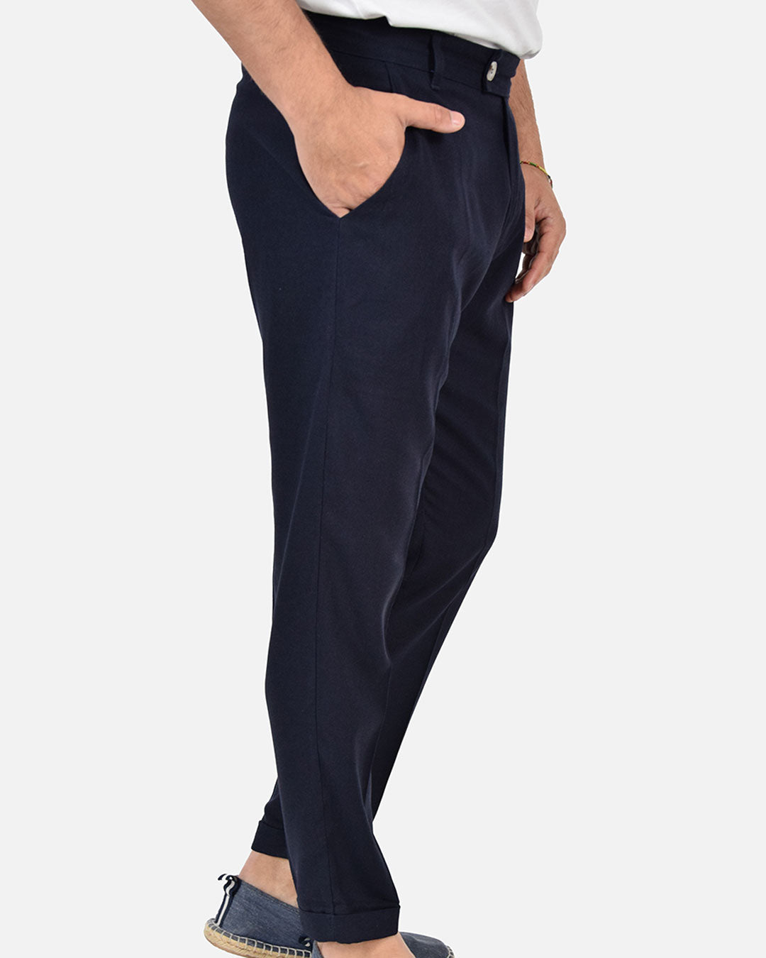 Pantaloni capri in lino