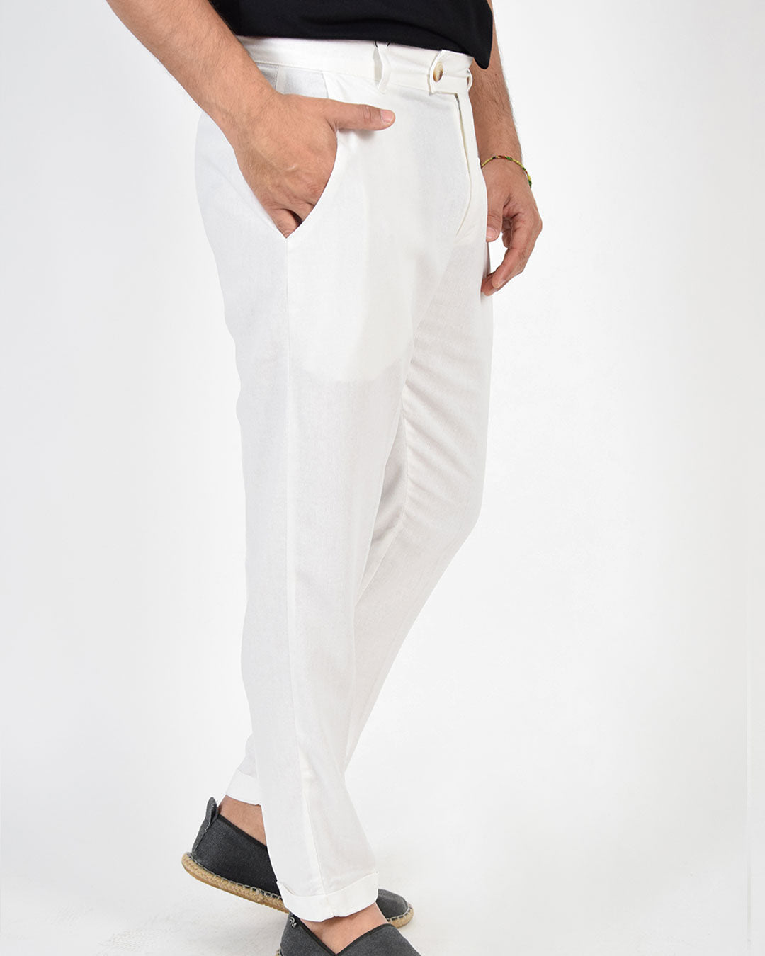 Pantaloni capri in lino