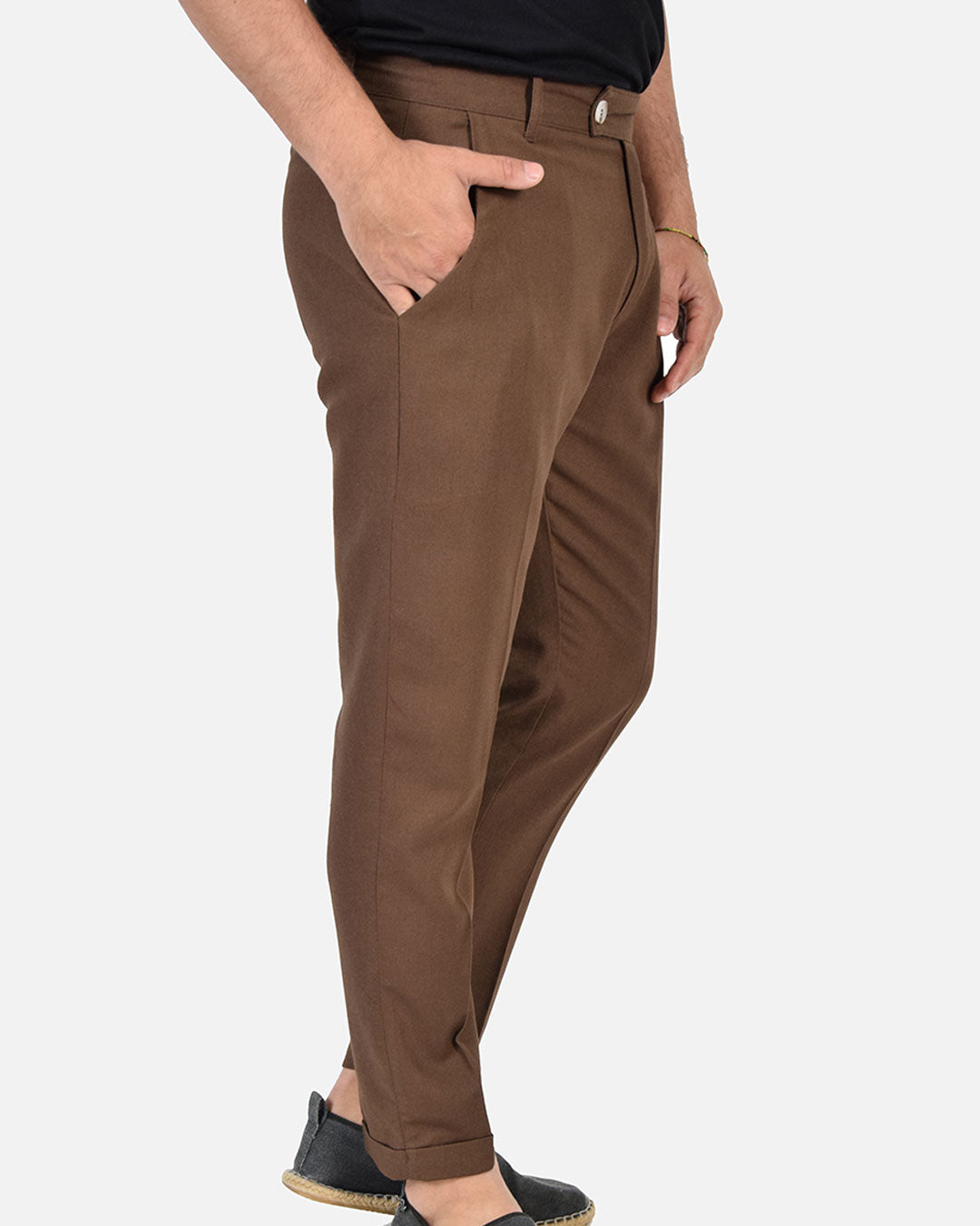 Pantaloni capri in lino