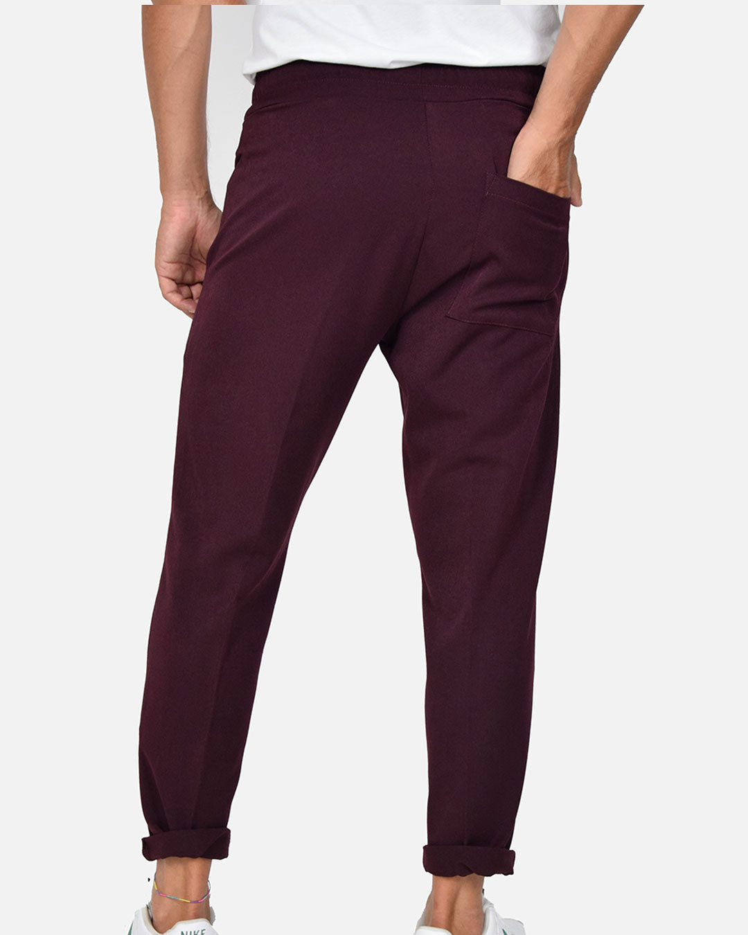 Pantaloni con laccio in vita