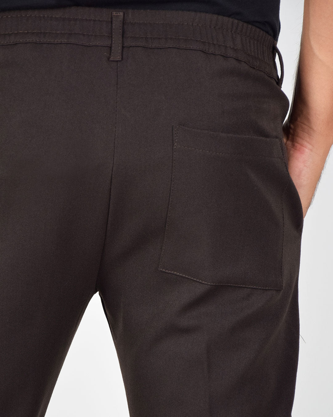 Pantaloni capri con vita elasticizzata