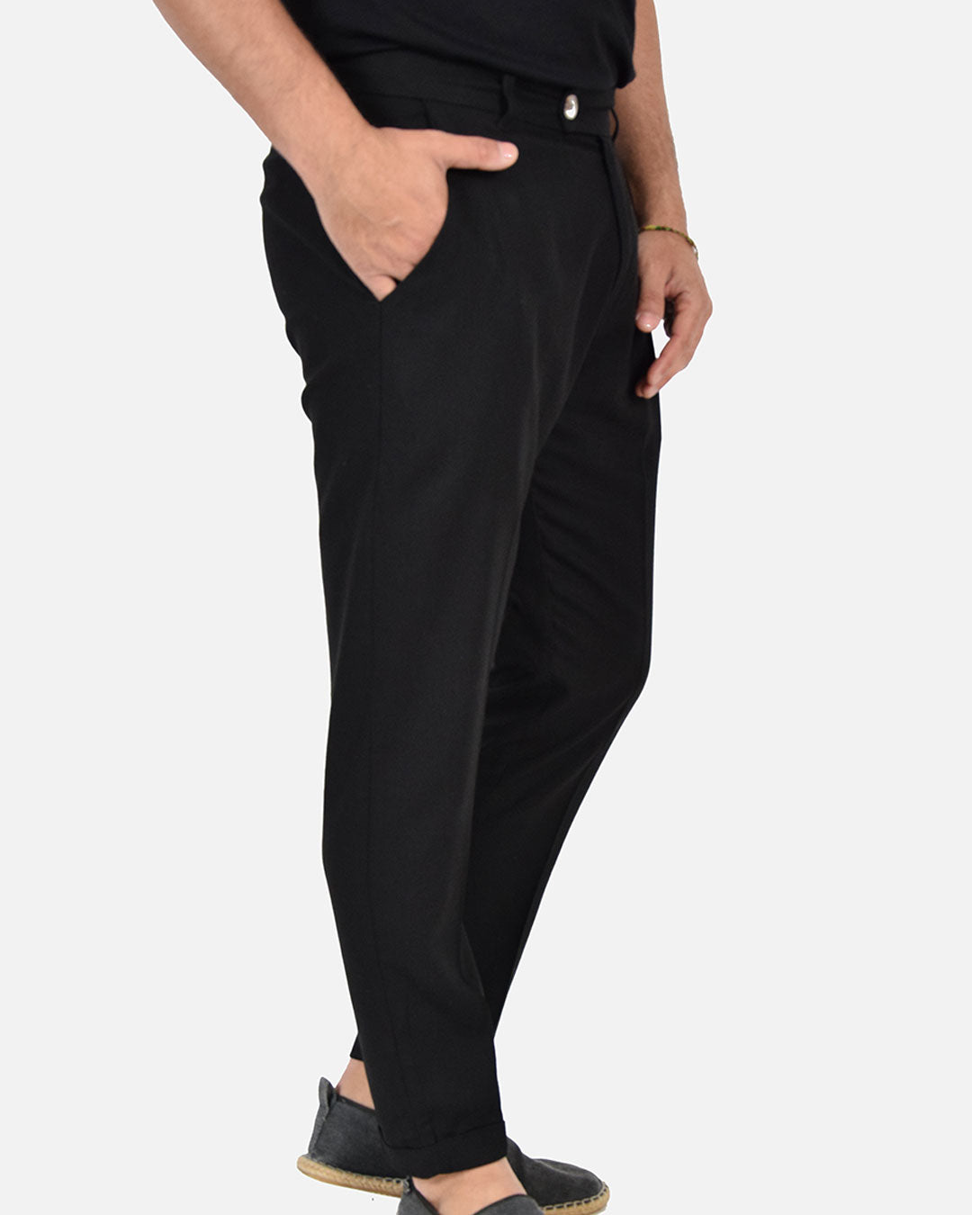 Pantaloni capri in lino