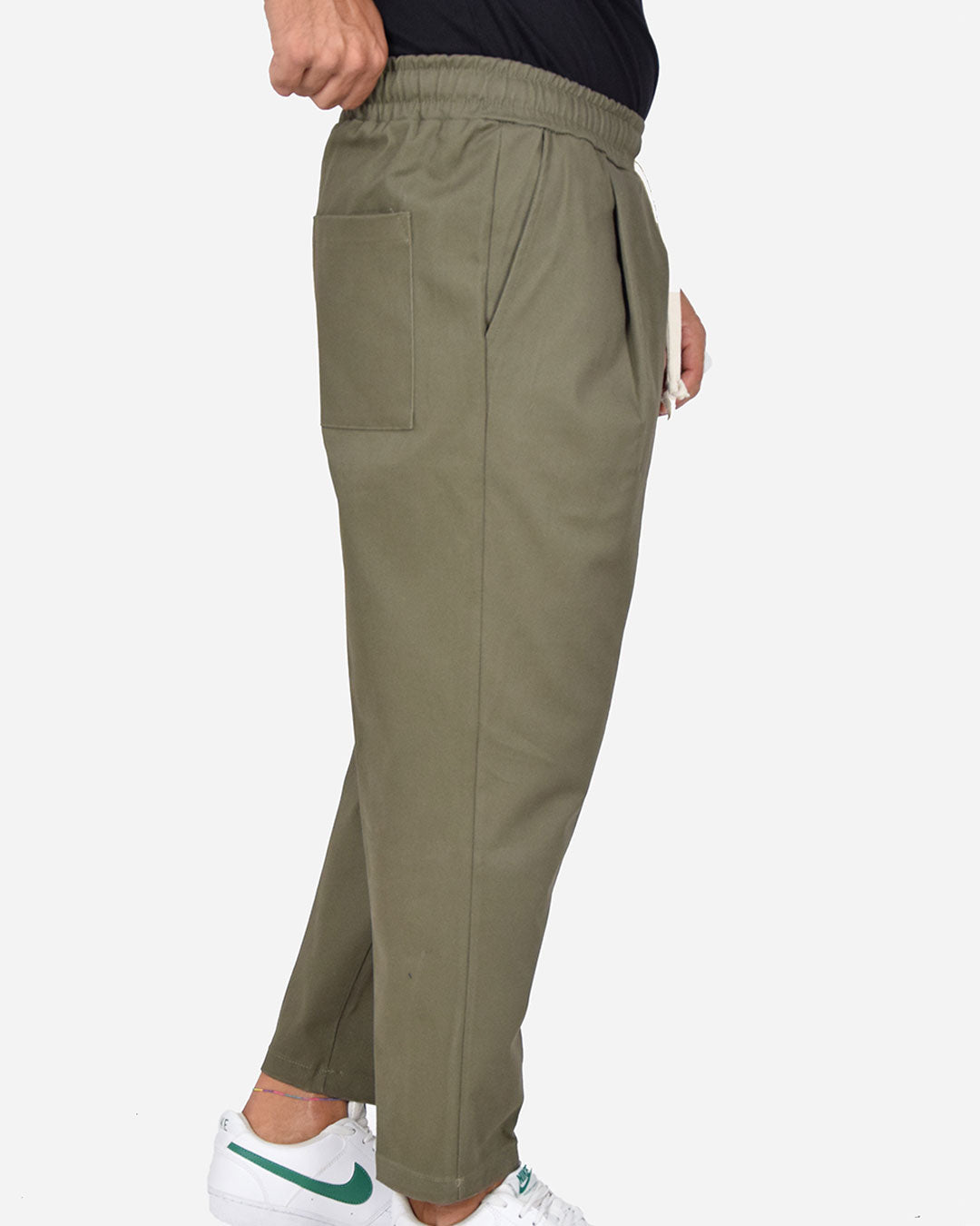 Pantaloni relax fit con laccio in vita