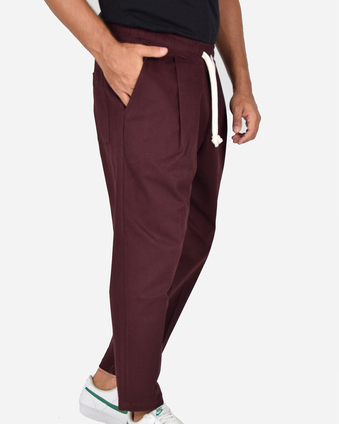 Pantaloni relax fit con laccio in vita