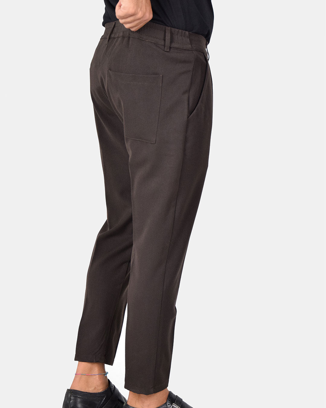 Pantaloni capri con vita elasticizzata