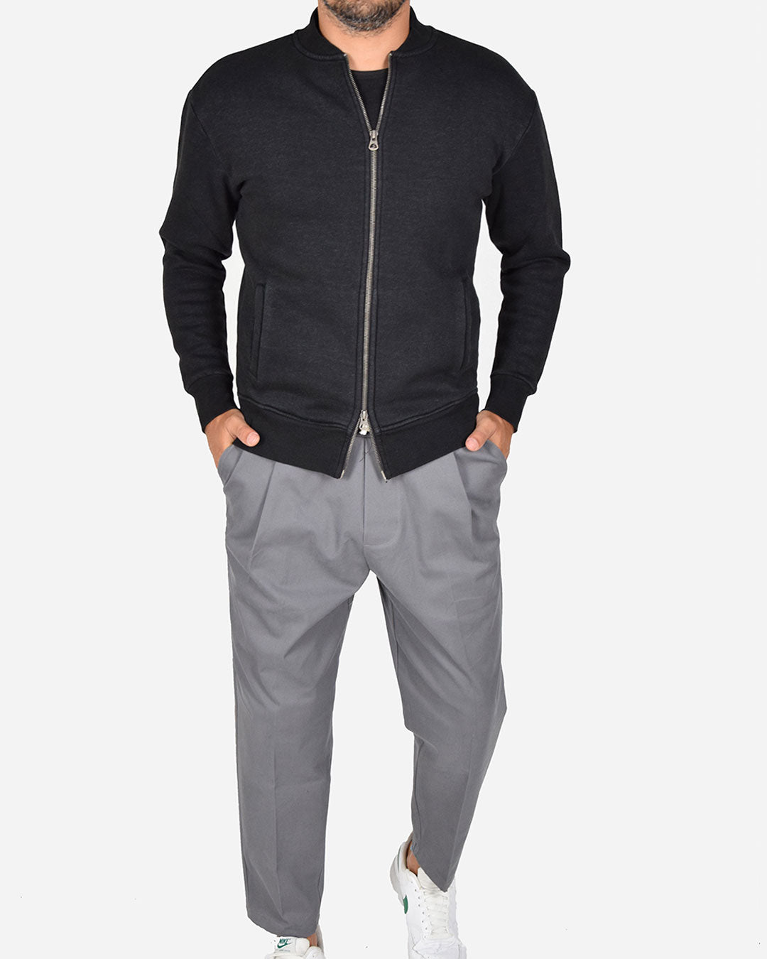 Pantaloni relax fit con laccio in vita