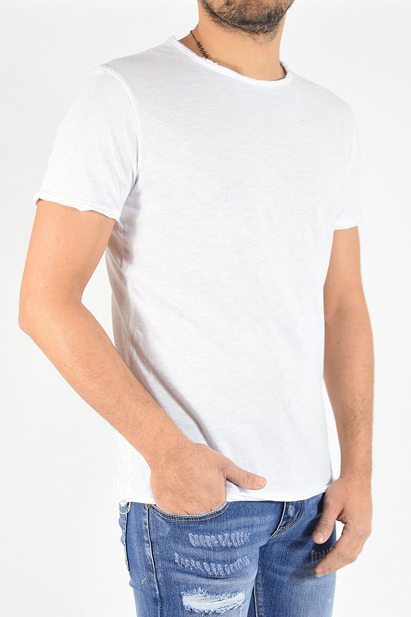 T-SHIRT CON TAGLIO VIVO