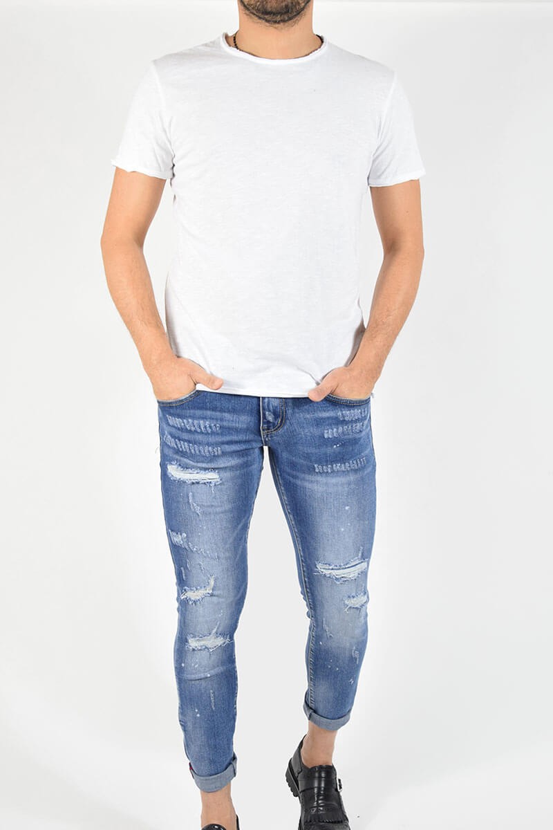T-SHIRT CON TAGLIO VIVO
