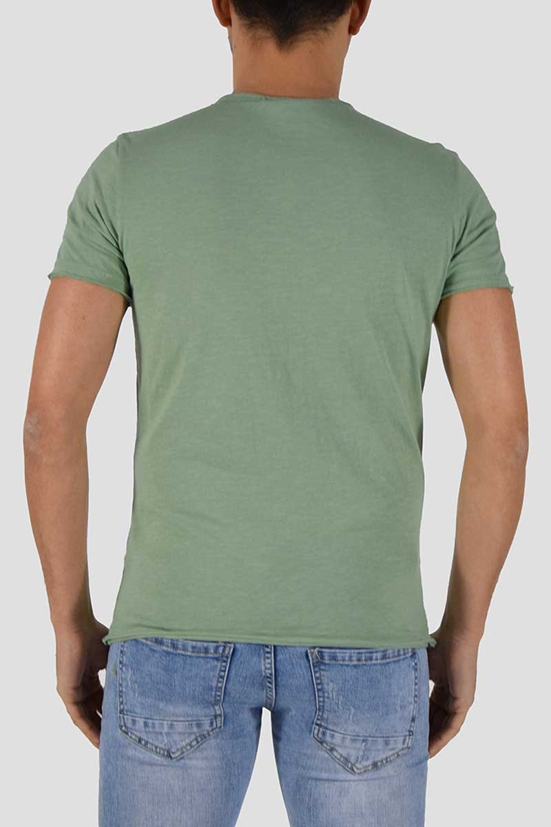 T-SHIRT CON TAGLIO VIVO