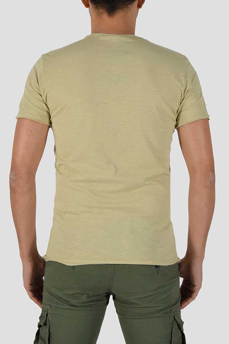 T-SHIRT CON TAGLIO VIVO