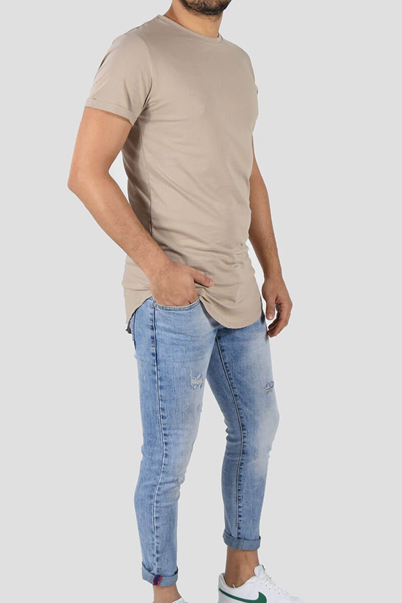 T-SHIRT CON TAGLIO ARROTONDATO