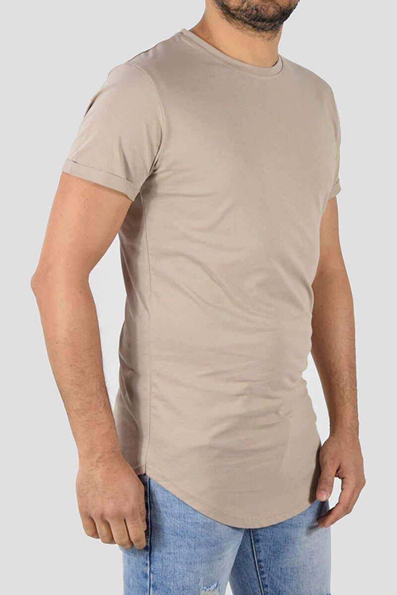 T-SHIRT CON TAGLIO ARROTONDATO