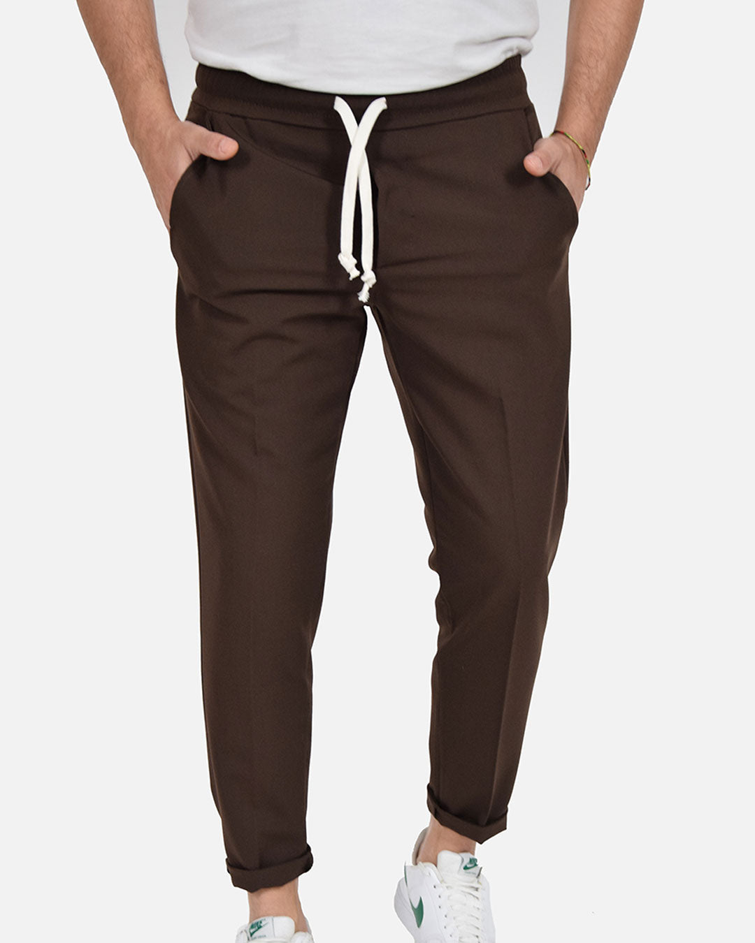 Pantaloni con laccio in vita