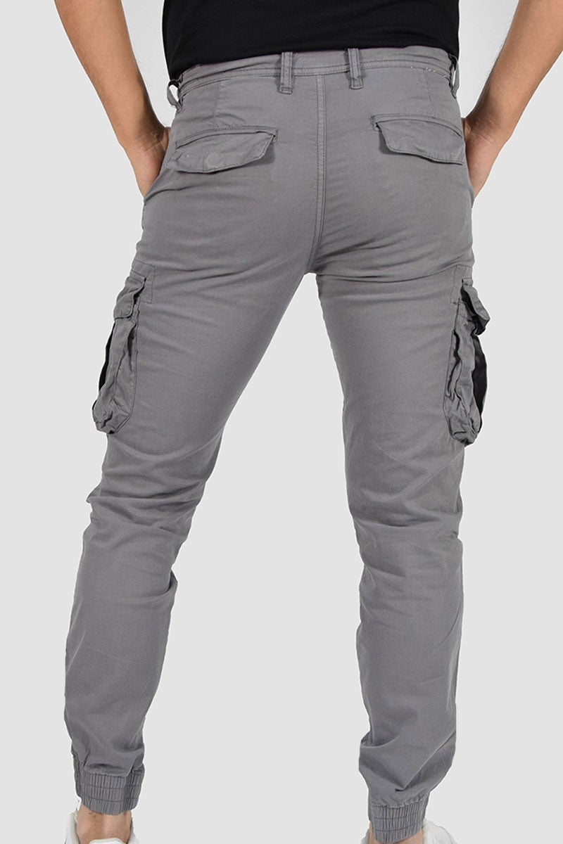 PANTALONI CON TASCONI E POLSINO