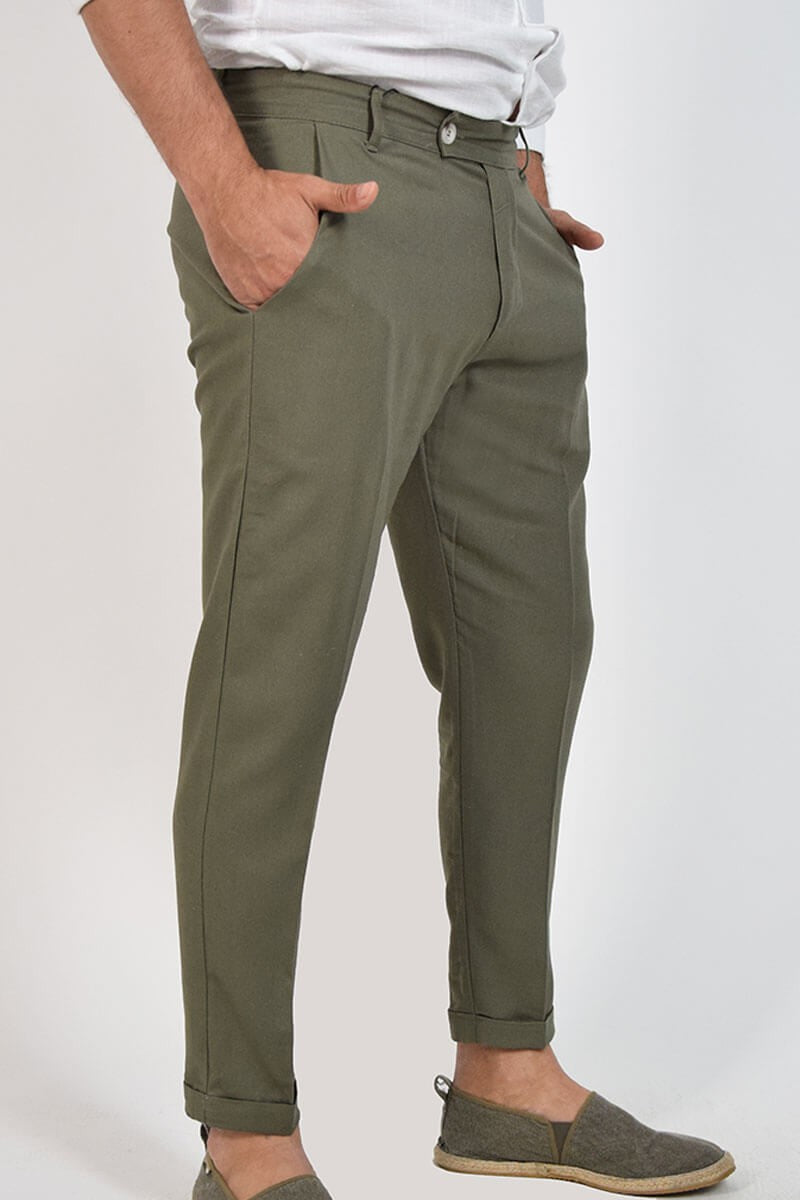 Pantaloni capri in lino