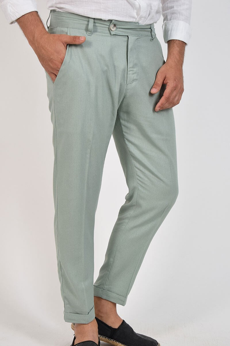 Pantaloni capri in lino