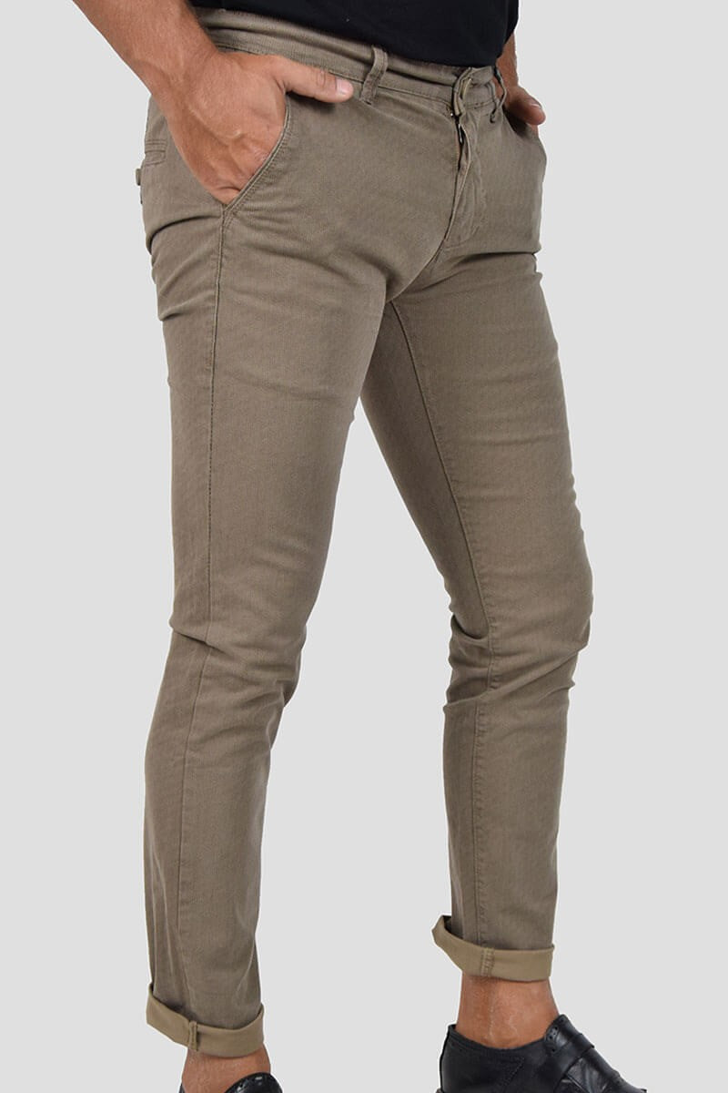 PANTALONI SKINNY CON MICROFANTASIA
