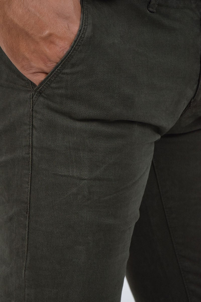 PANTALONI SKINNY CON MICROFANTASIA