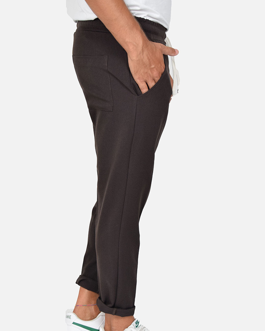 Pantaloni con laccio in vita
