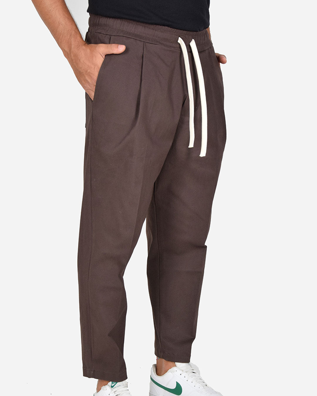 Pantaloni relax fit con laccio in vita